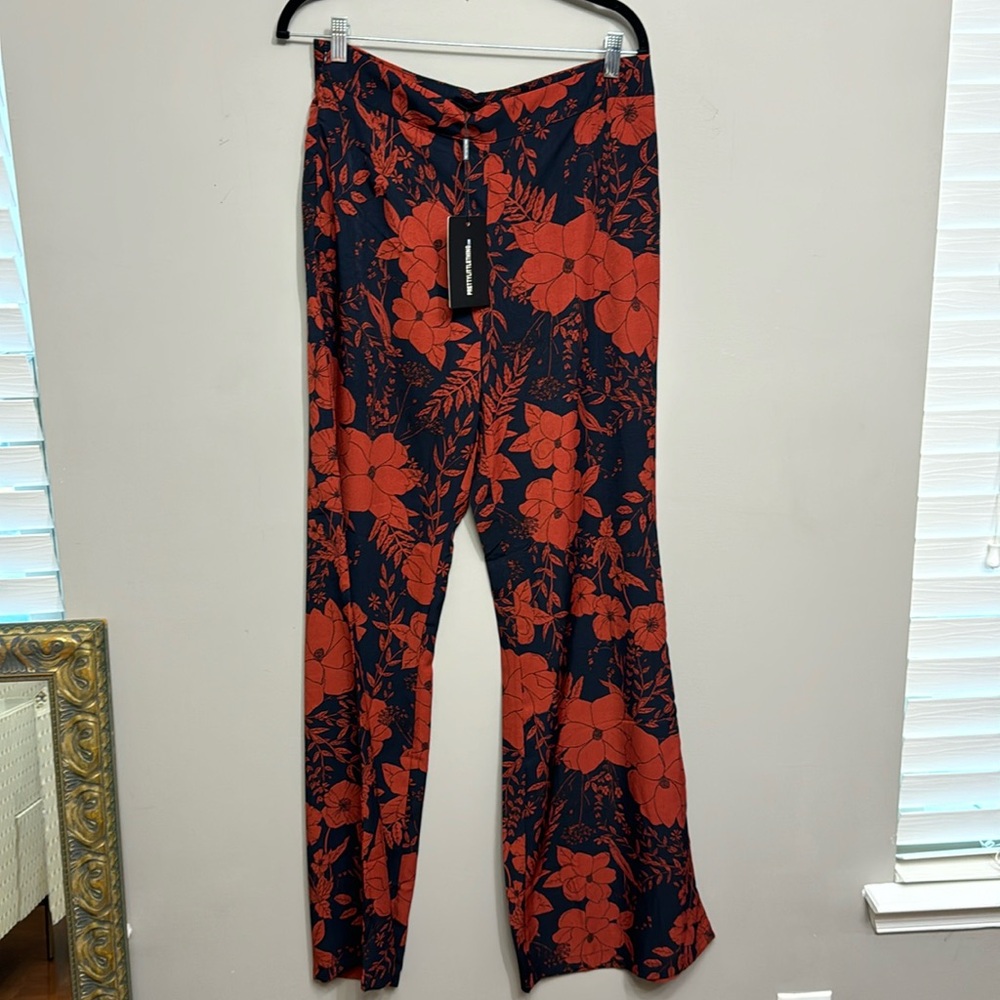 Pretty little things set size 8 top and 10 bottom